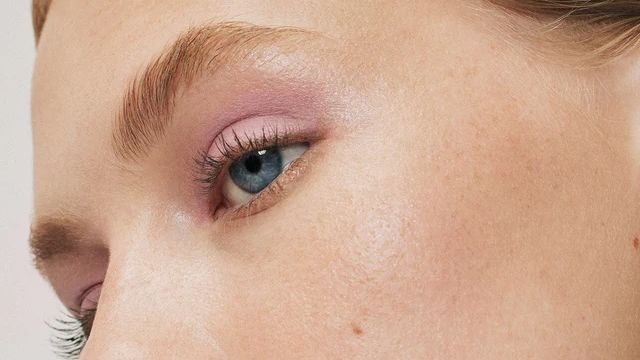How to Do an Easy Eye Makeup Look in Five Minutes Flat