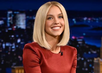 Sydney Sweeney Channels Posh Spice With A Razor-Sharp Bob